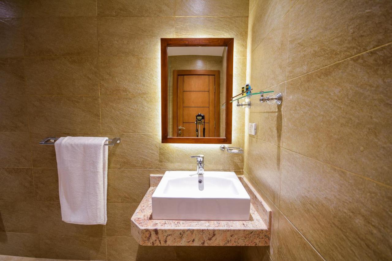 New Pyramid Quen Hotel 开罗 外观 照片